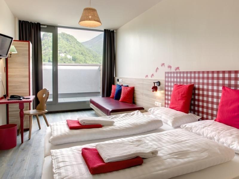 Meininger Hotel Salzburg City Center Exterior photo